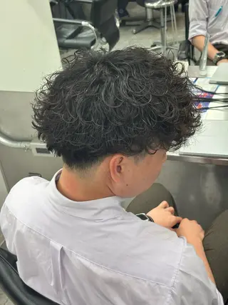 ミディアム カラー パーマ メンズ メンズパーマ特化 🔥韓国ヘア職人🔥のヘアスタイル