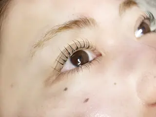 マツエク・マツパ Beauty Salon PIMIL所属・PIMIL佐々木 亜里沙のマツエク・マツパデザイン