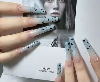 ネイル 小島 阿佑美のネイルデザイン