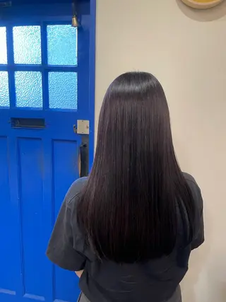 カラー ZAZA Wakaのヘアスタイル