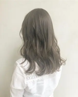 セミロング カラー nakahara madokaのヘアスタイル
