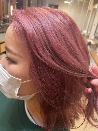 カラー 手塚 由佳のヘアスタイル