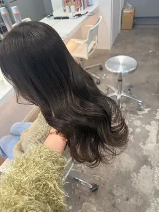 ロング PACE所属・ayumi ／透明感カラーのヘアスタイル