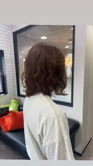 セミロング カラー 友滝 真菜美のヘアスタイル
