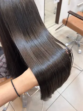 ロング カラー 阪田 真奈未のヘアスタイル