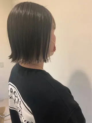 ミディアム N&A CONTi所属・阿部 桃花のヘアスタイル