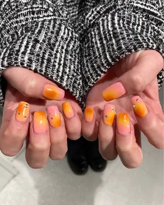 ネイル カンナ【Y2Kネイル /コーンロウ】のネイルデザイン