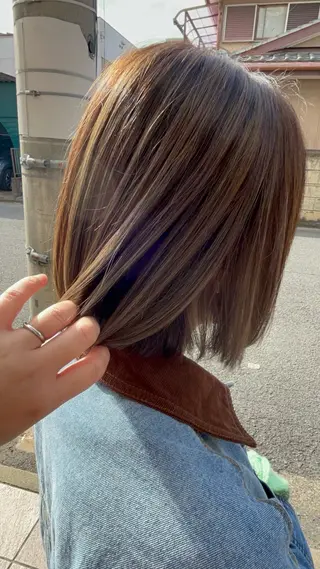 ミディアム Lizzy（リジー）所属・大塚 友絵のヘアスタイル