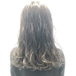 ミディアム カラー アンドウ ユウ/ レイヤーカット/韓国のヘアスタイル