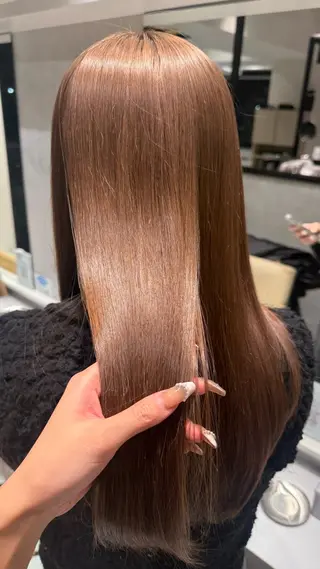 ロング カラー 梅田 ハイトーン shionのヘアスタイル