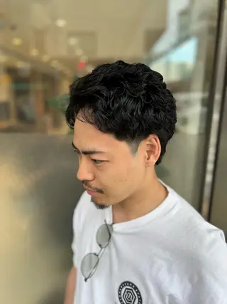 ショート パーマ メンズ ハイトーン× デザイン　Runoのヘアスタイル
