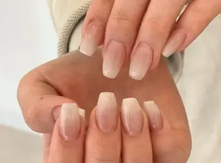 ネイル CHERIR Emiのネイルデザイン