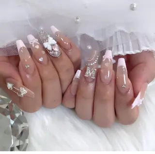 ネイル Lyna 池袋のネイルデザイン