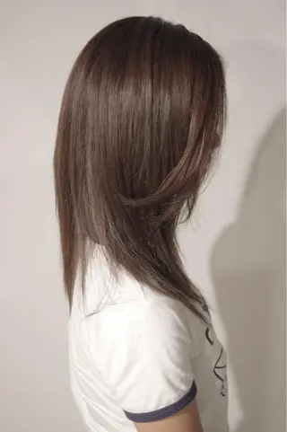 セミロング カラー 🌈ディレクター🌈 徳松優希のヘアスタイル