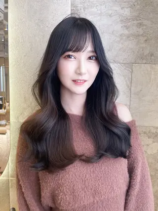 ロング Kanami/韓国風 /艶カラーのヘアスタイル