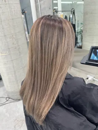 セミロング カラー 艶髪✨ブリーチ職人 井手正康のヘアスタイル