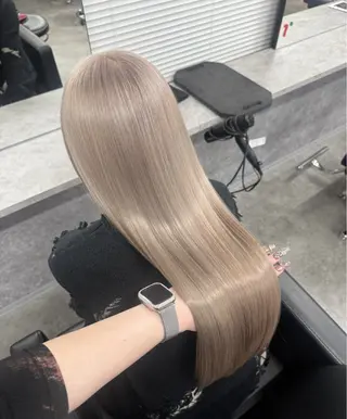 ロング うる艶🫧ハイトーン 💜🦋🫧ミズキのヘアスタイル