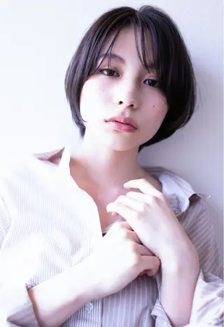 ショート カラー ネイル マツエク・マツパ アイブロウ Chic シックのヘアスタイル