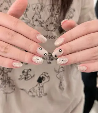 ネイル T. Leeのネイルデザイン