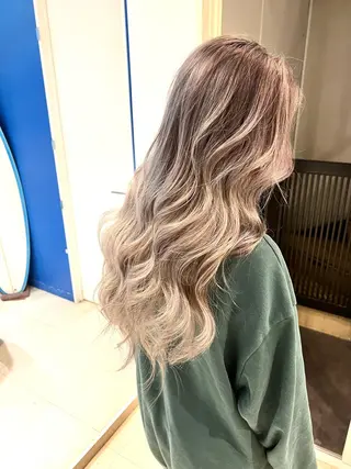 ロング カラー ヘアアレンジ 🔥ハイトーンカラー ギャルNAOKI🔥のヘアスタイル