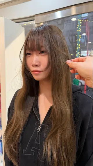 ロング 松本 羅華のヘアスタイル