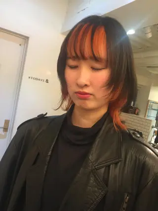 ミディアム カラー ホワイト&レイヤーカ ットエクステ長畠俊輔のヘアスタイル