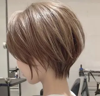 ショート 長野 恵のヘアスタイル