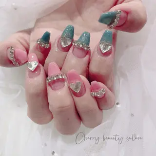 ネイル SAKURA 🍒のネイルデザイン