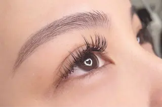 マツエク・マツパ Amour 佐智子の眉毛・アイブロウイメージ