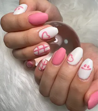 ネイル Blessed:N ブレストのネイルデザイン