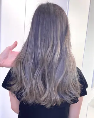 ロング カラー パーマ 公式 Ease by amble luxeのヘアスタイル