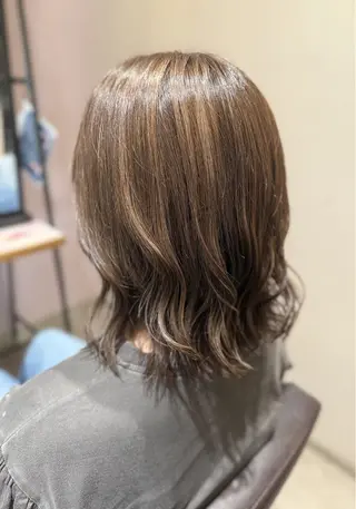 カラー 西原 愛紗のヘアスタイル