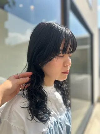 カラー 船坂 詩乃のヘアスタイル