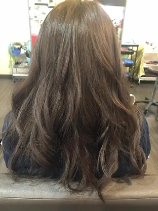 ロング カラー LEGGU所属・中本 愛理のヘアスタイル