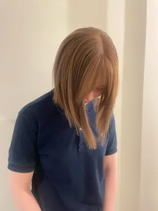 ミディアム カラー 渋谷 留菜のヘアスタイル