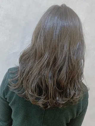 ミディアム カラー MOU namba ムウナンバのヘアスタイル