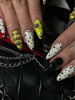 ネイル SoLuna Hikariのネイルデザイン