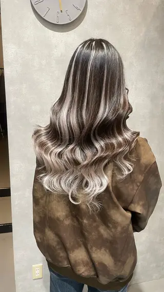 ロング chic 渡辺 桃羽のヘアスタイル