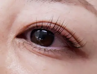 マツエク・マツパ まつ毛エクステ専門店　WIKIRA所属・おおさき ともこのマツエク・マツパデザイン