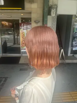 ショート あやめ🪽 オリーブ/ハイトーンのヘアスタイル