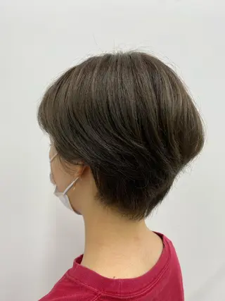 ショート カラー ハイレイヤー/顔周り /レイヤーカットのヘアスタイル