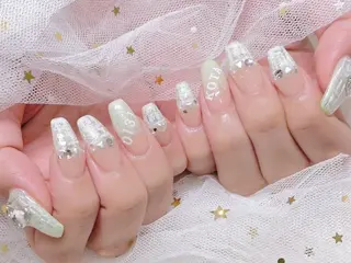 ネイル 𝘉𝘢𝘣𝘦𝘭 𝘜𝘮𝘪のネイルデザイン