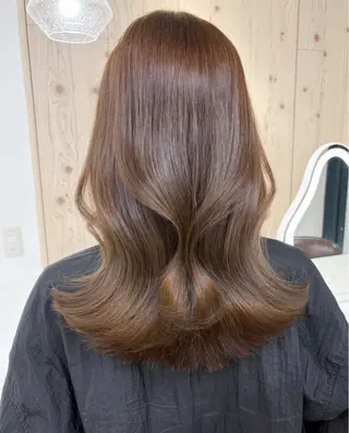セミロング カラー 新宿/韓国ヘア/ 髪質改善ストレートのヘアスタイル