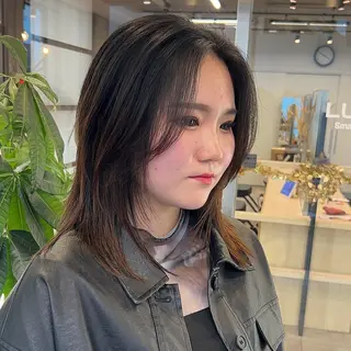 セミロング カラー デザインカラー 🥨HAZUKiのヘアスタイル