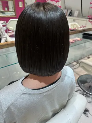 ミディアム 半田 陽菜のヘアスタイル