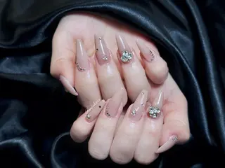 ネイル Rola kira nail salon所属・Rola kira 麗のネイルデザイン