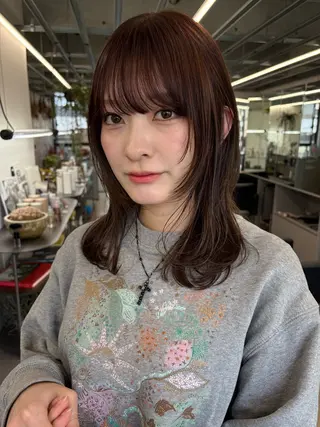 ミディアム カラー 似合わせカット レイヤーボブウルフのヘアスタイル