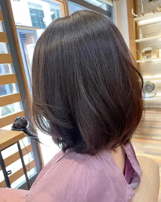 ショート カラー あずまぐち めぐみのヘアスタイル
