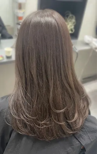 セミロング nico麻生 加賀谷 すみれのヘアスタイル