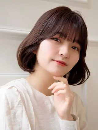 ミディアム ブリーチなしダブル/ レイヤーカット 小棹のヘアスタイル